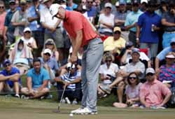 Spieth putt