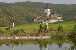 Karlstejn-il-250