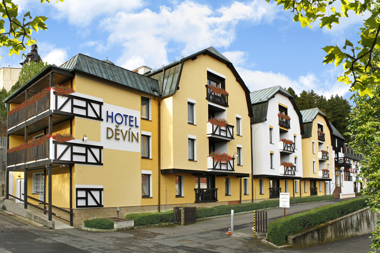 devin-hotel-750
