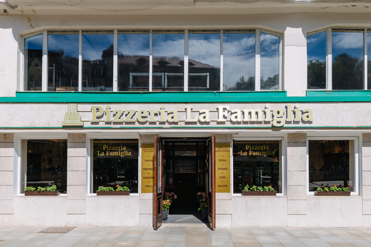 famiglia-fasada-750