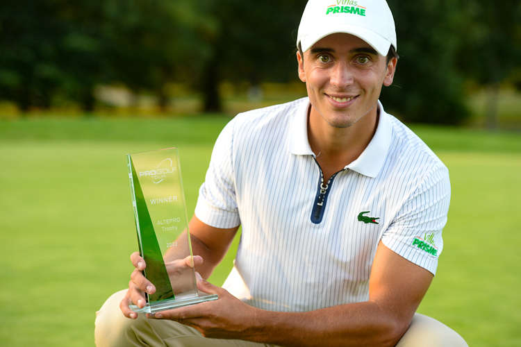 pro-golf-tour-750