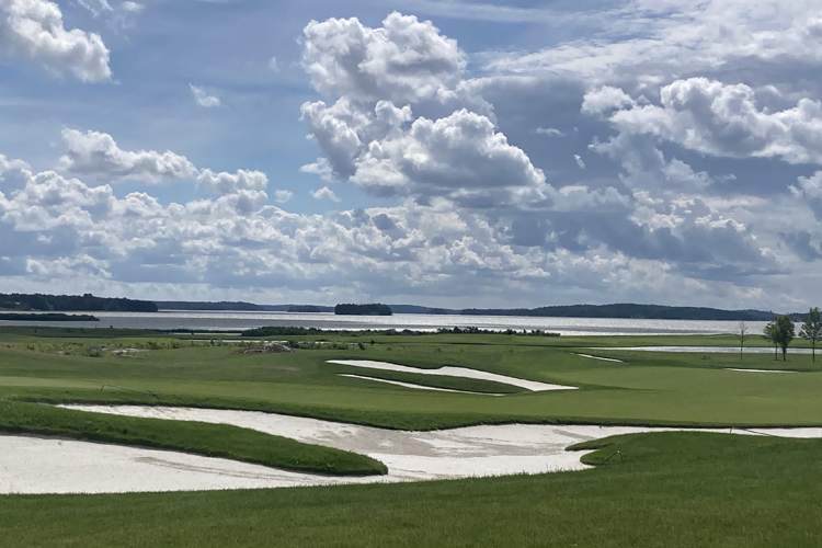SWE Bro Hof Slott 750
