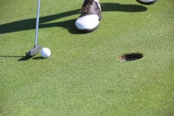 Co znamená „gimme" v golfu a proč někdy vyvolává kontroverzní situace?