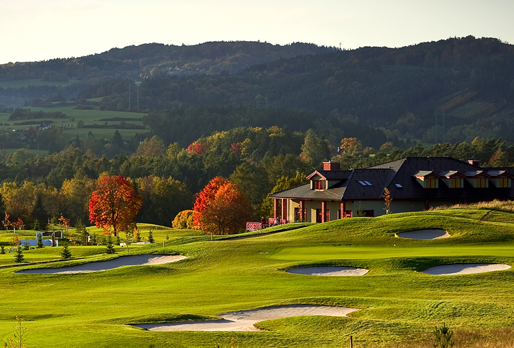 Pysely-clubhouse1-750