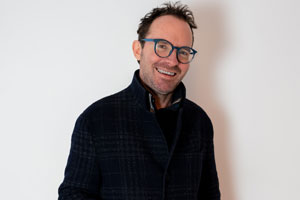 Lukos Hey: Umělec od protinožců s golfovou holí