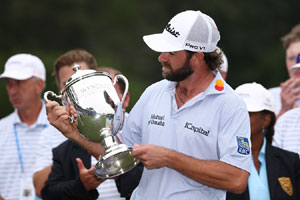 Pan Tisícovka. Young si s prvním titulem z PGA Tour počkal na kulaté číslo