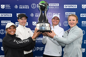Tým kapitánky Sáry Kouskové ovládl s výsledkem -21 ran týmovou soutěž na Aramco Korea Championship