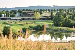 Kaskáda otevírá další devítku i DR