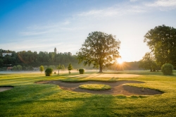 V Hluboké se hraje za jarní ceny