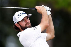 Rekordní raketa na osmnáctce a životní titul. Young je po Players už čtvrtým hráčem světa